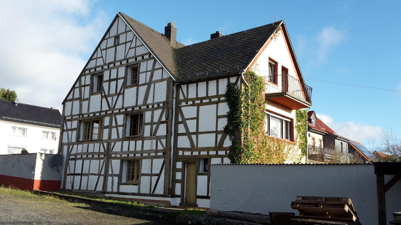 Historische Wassermuehle Birgel Buitenkant foto